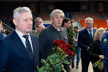 Оренбург простился с героями-летчиками